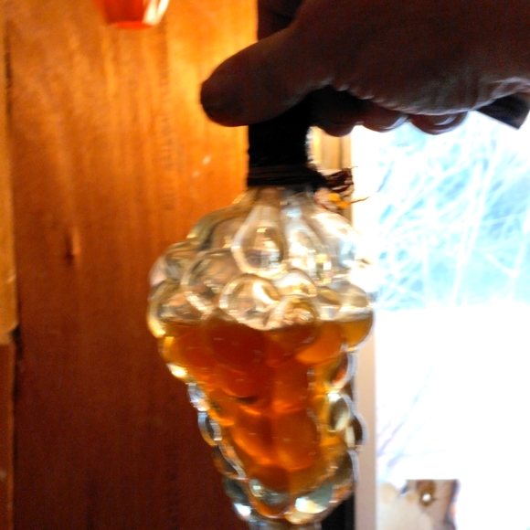 Vintage Grape Wine Container - Picture 2 of 4